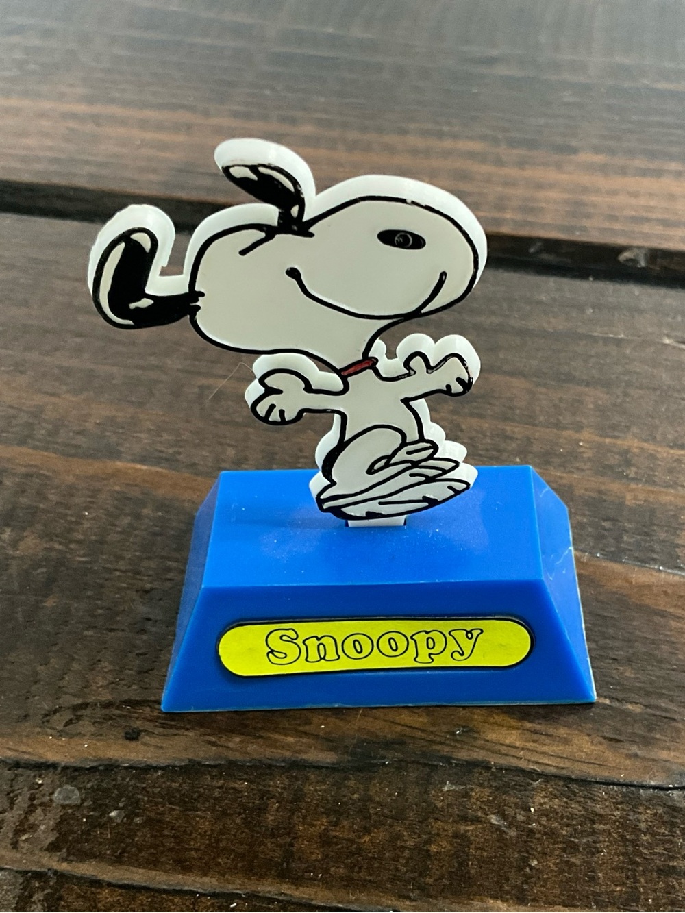 Vintage 1958 Aviva Snoopy Plastic Trophy Hong Kong Rare
